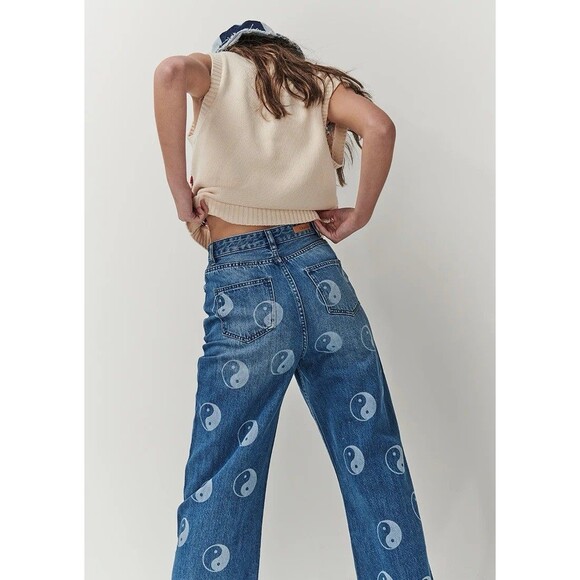 Ghanda Jeans Size 6 Ying Yang Beach Stamp Blue Wide Leg - Picture 2 of 16
